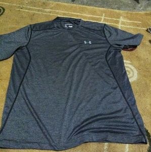 Under Armour mens shirt size L
